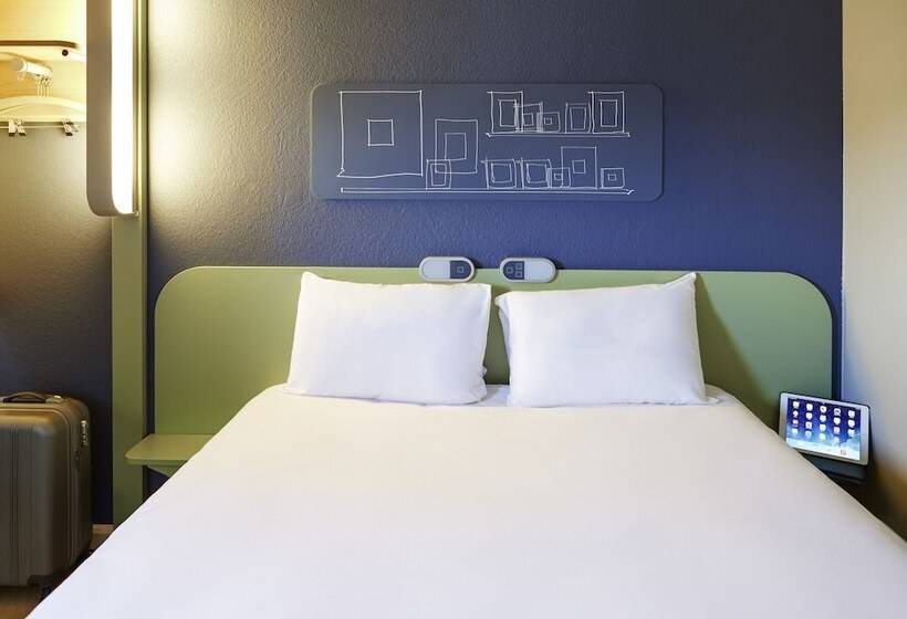 Отель Ibis Budget Pouillyenauxois