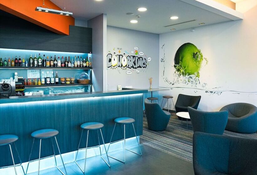 Отель Ibis Styles Caen Centre Gare