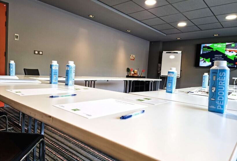 Отель Ibis Styles Caen Centre Gare