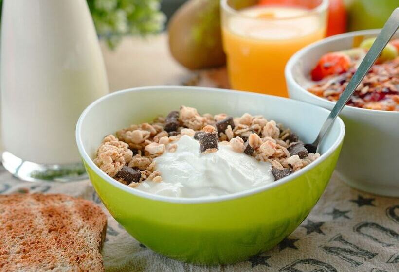 Отель Ibis Styles Caen Centre Gare