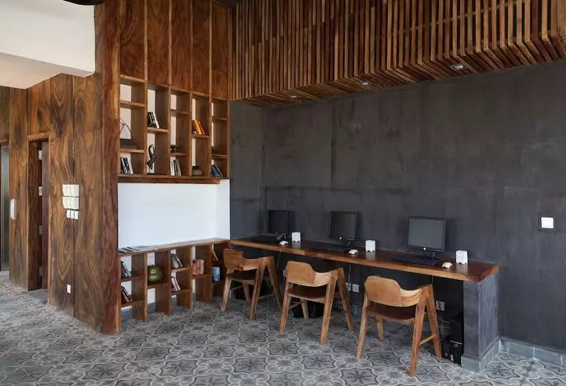 Patio Hotel & Urban Resort