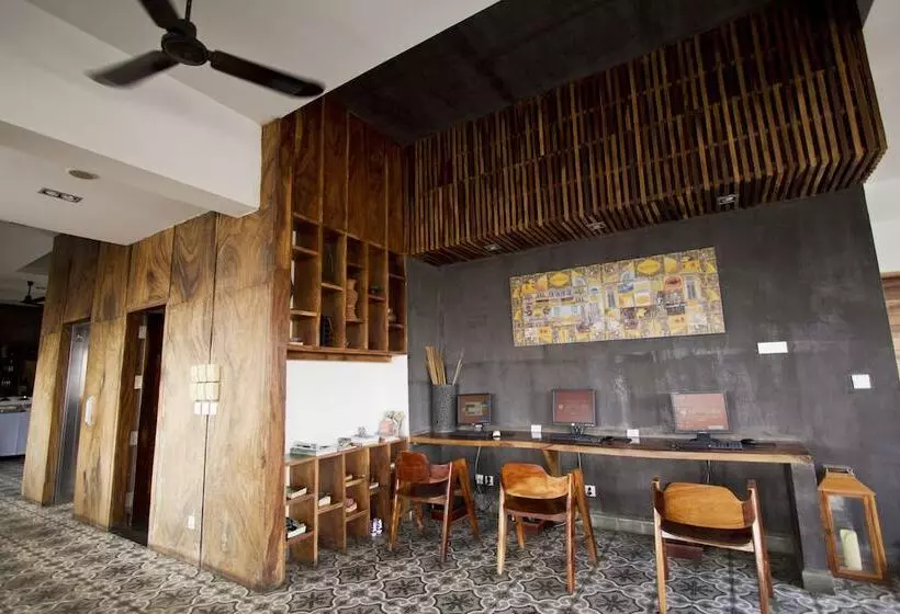 Patio Hotel & Urban Resort