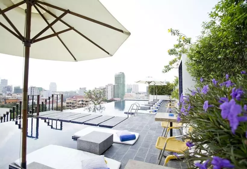 Patio Hotel & Urban Resort