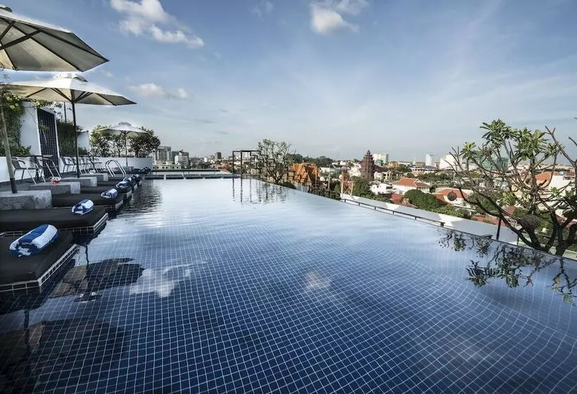 Patio Hotel & Urban Resort