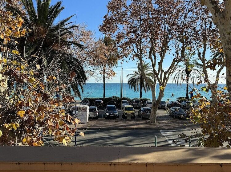 Отель Pavillon Imperial