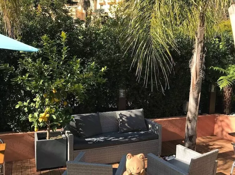 هتل Pavillon Imperial