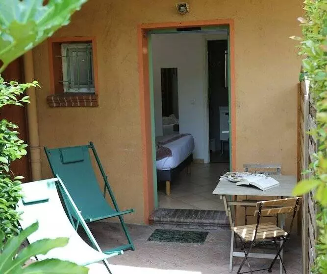 هتل Pavillon Imperial