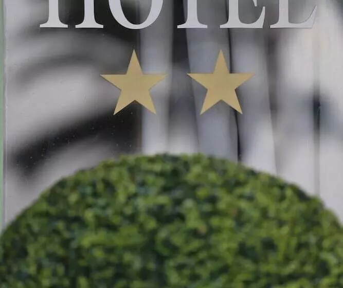 هتل Pavillon Imperial