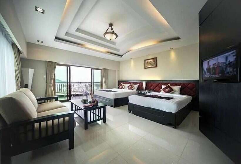 Rock Royal Hotel & Resort