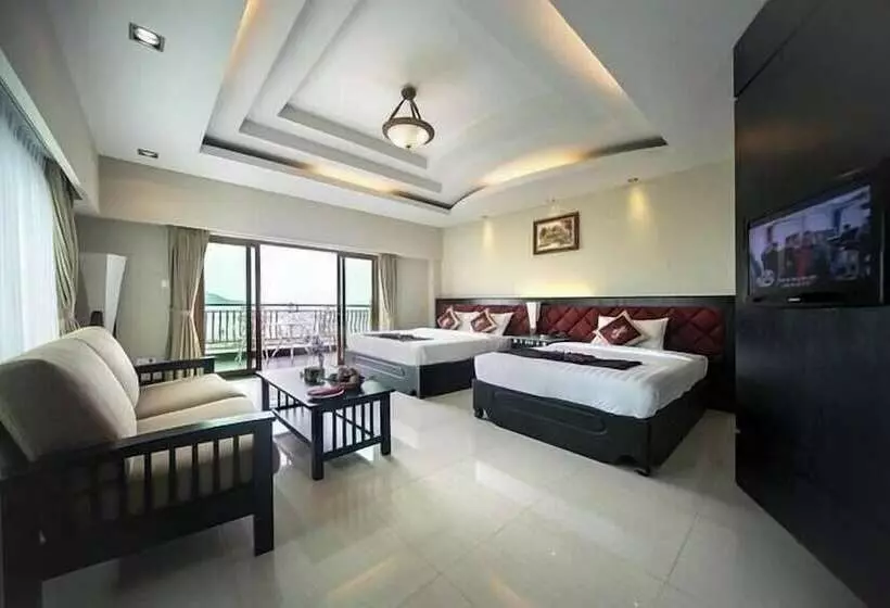 Rock Royal Hotel & Resort