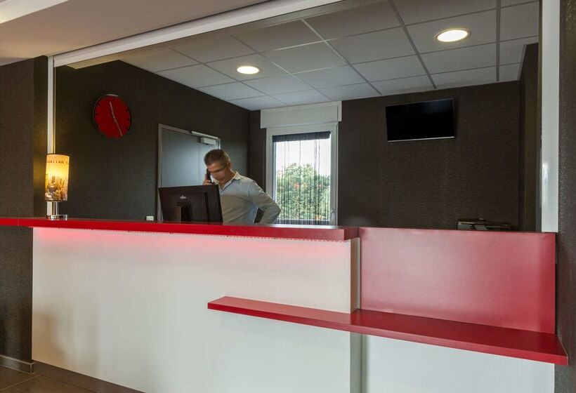 هتل The Originals City, Hôtel Des Lys, Dreux