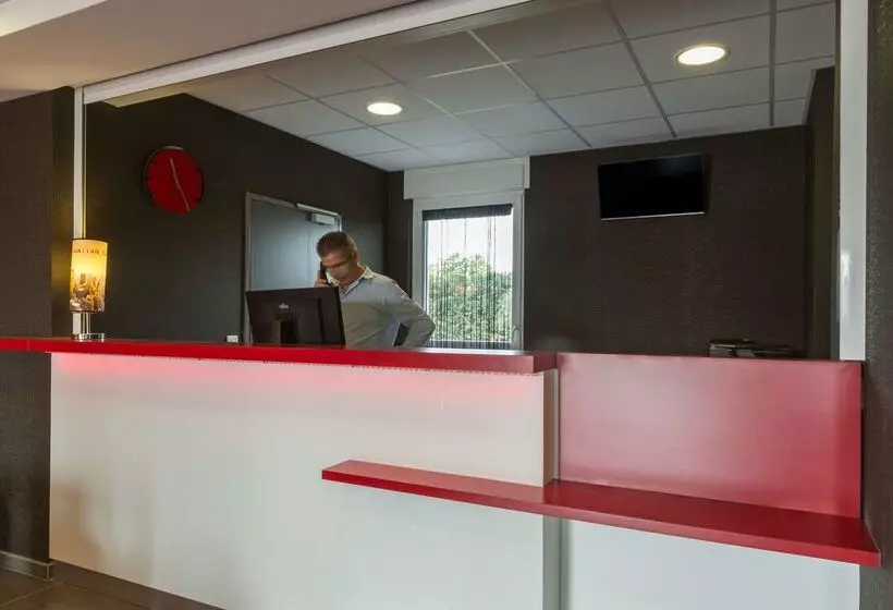 هتل The Originals City, Hôtel Des Lys, Dreux