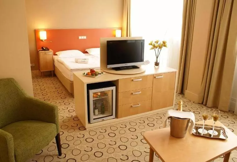 Отель Thermal Harkany