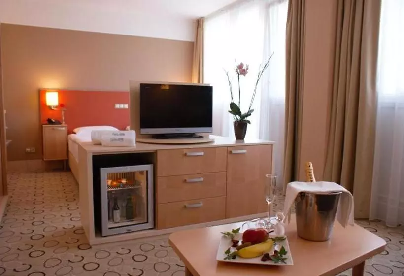 Отель Thermal Harkany