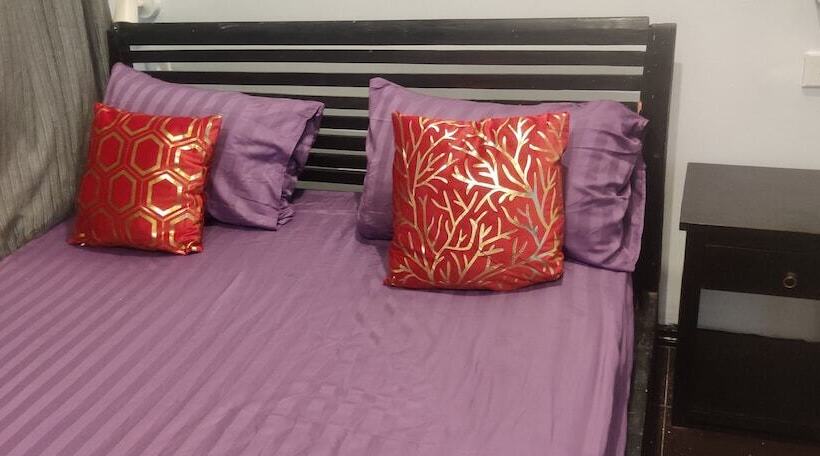 בית מלון כפרי Villa Samnang Boutique