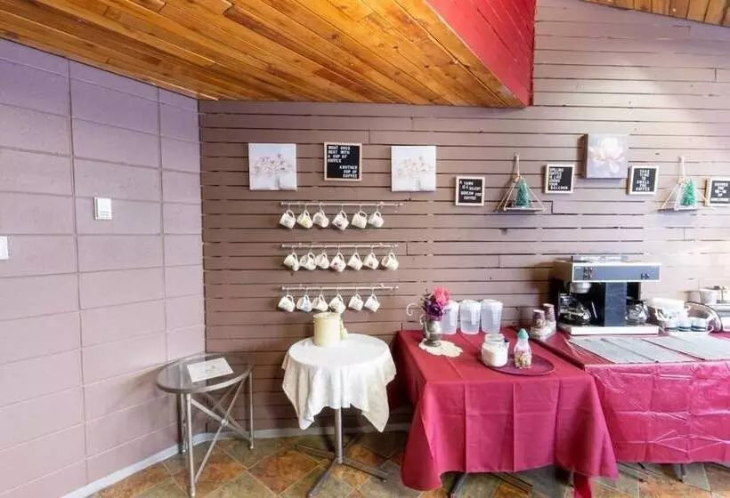 Мотель Vegreville Garden Inn