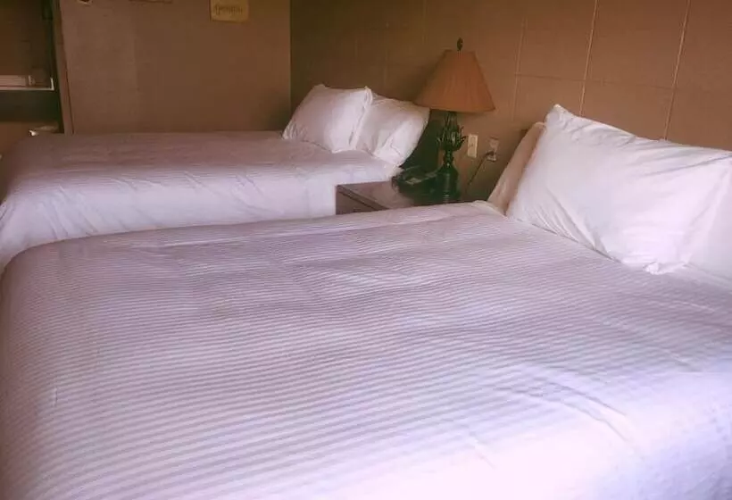 Мотель Vegreville Garden Inn