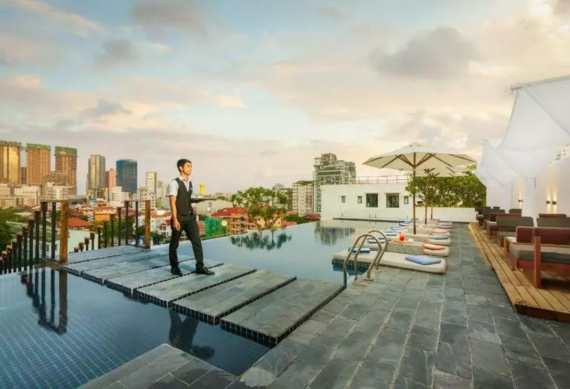 Patio Hotel & Urban Resort