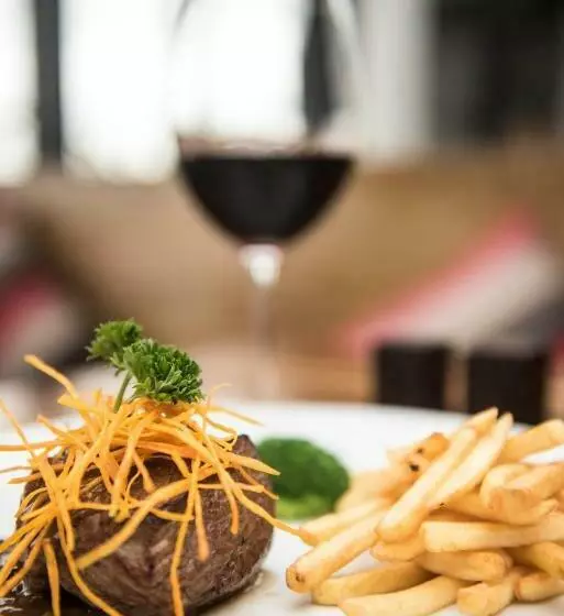 Patio Hotel & Urban Resort