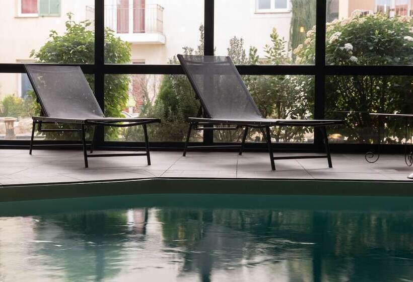 The Originals City, Hôtel Le Village Provençal, Aixenprovence Nord