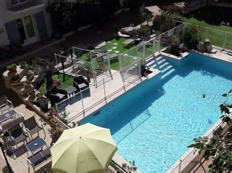 The Originals City, Hôtel Le Village Provençal, Aixenprovence Nord