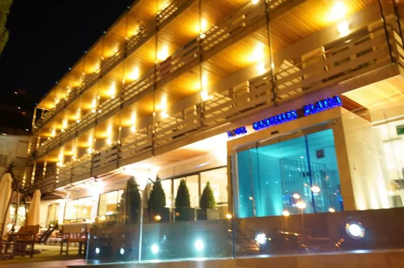 Apartamentos Canyelles Marina 3000