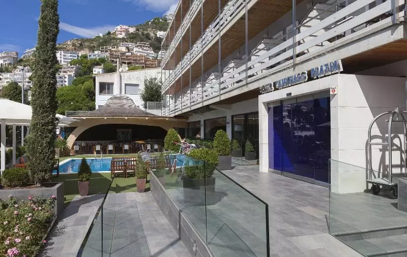 Apartamentos Canyelles Marina 3000