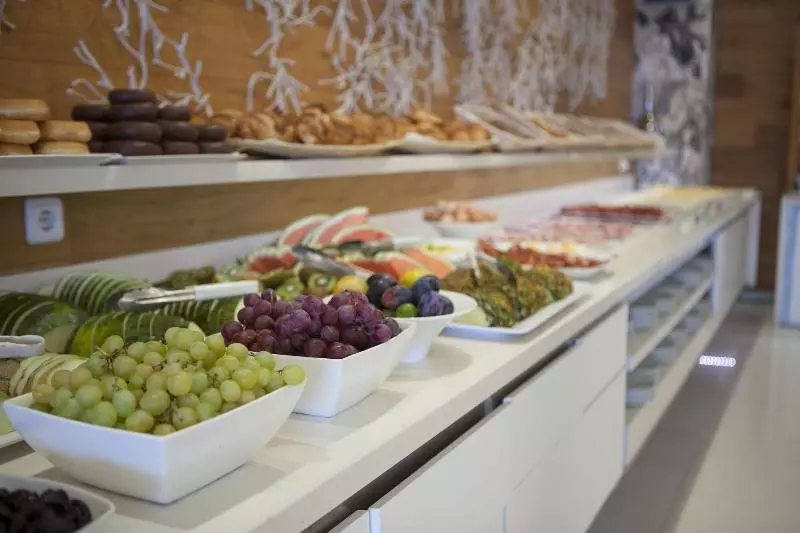 Apartamentos Canyelles Marina 3000