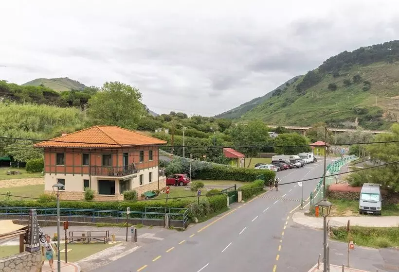 Apartamentos La Arena