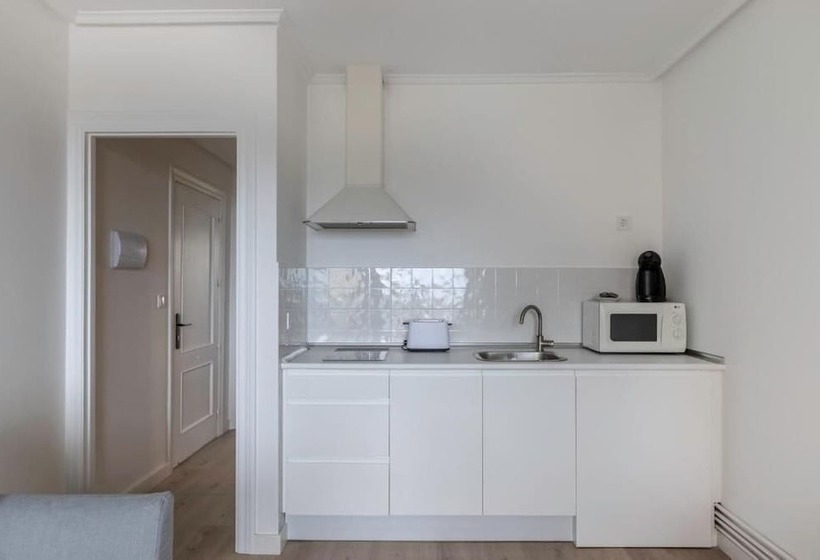 Apartamentos La Arena