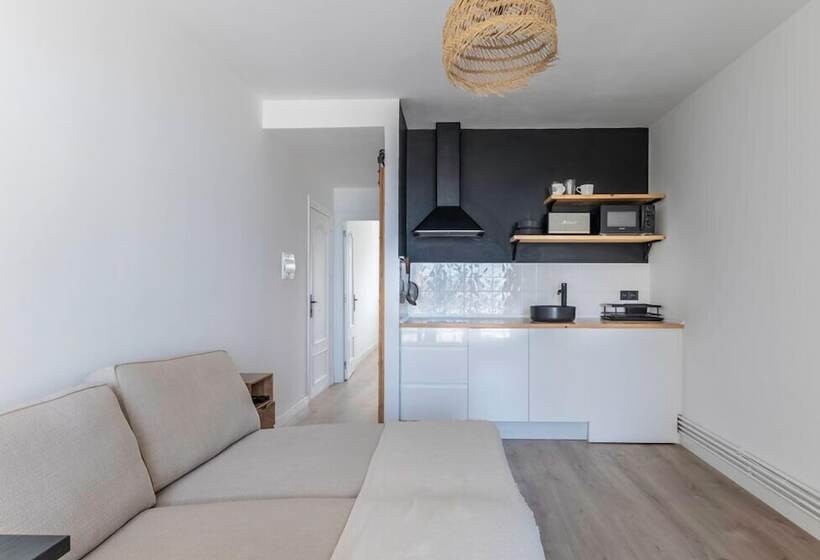 Apartamentos La Arena