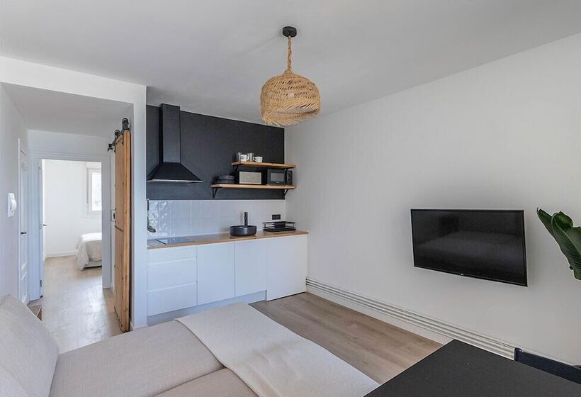 Apartamentos La Arena