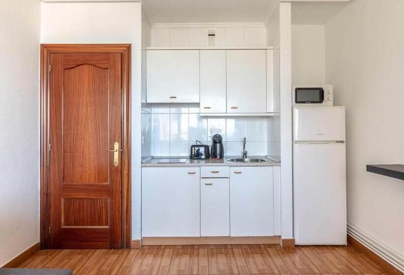 Apartamentos La Arena