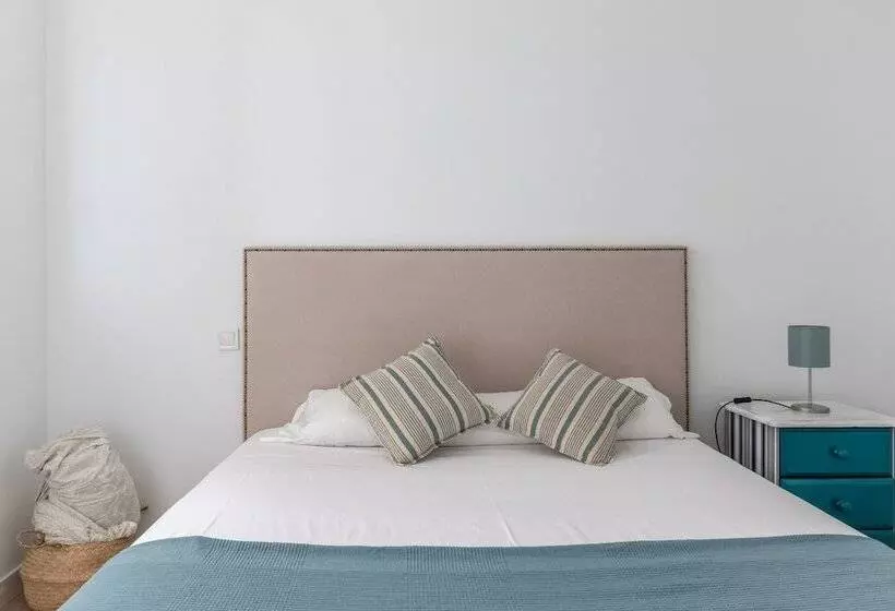 Apartamentos La Arena