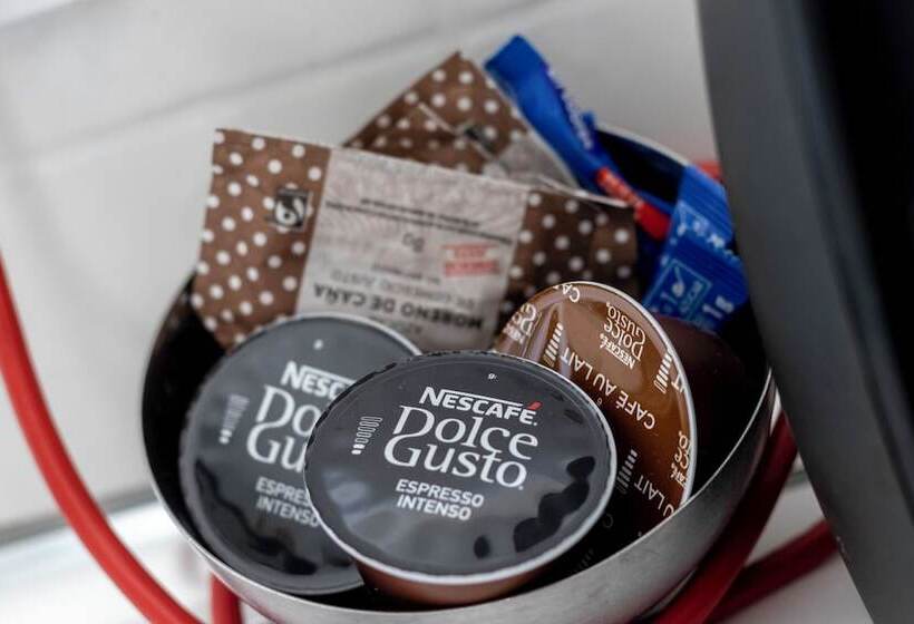 Apartamentos La Arena