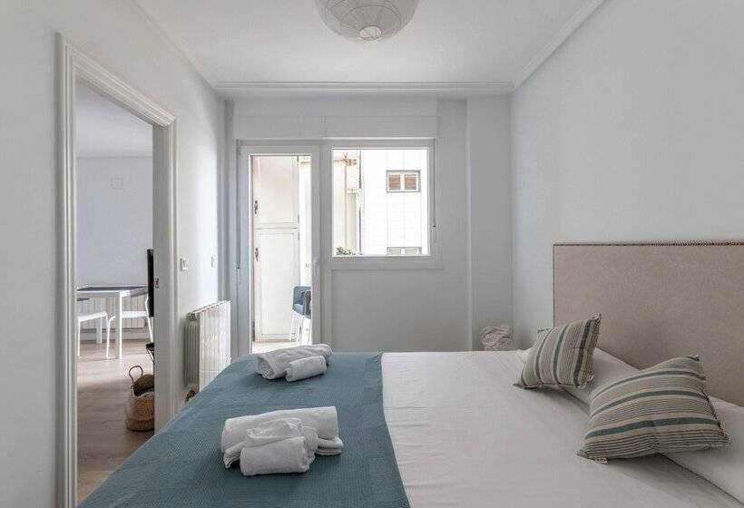 Apartamentos La Arena