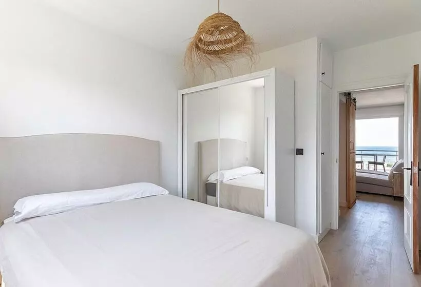 Apartamentos La Arena