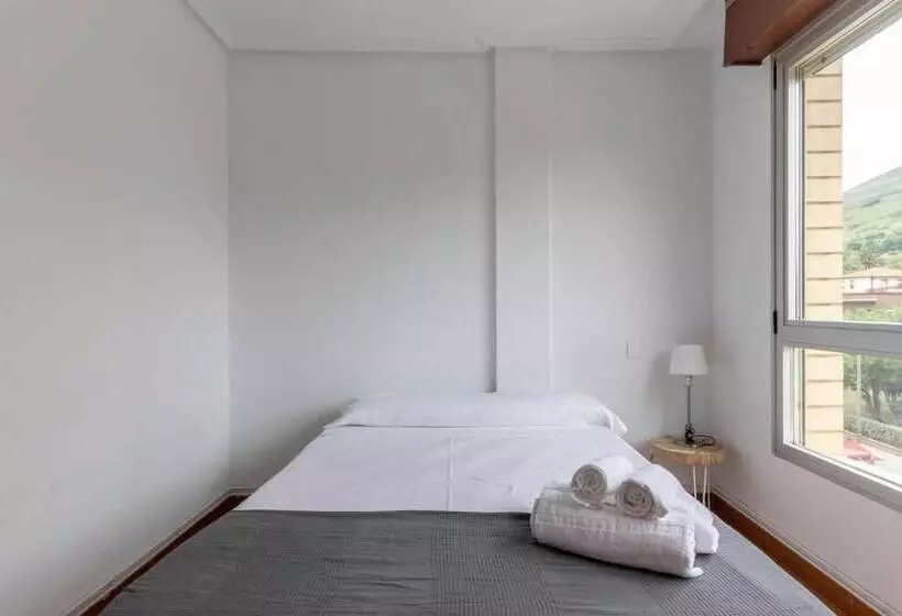 Apartamentos La Arena