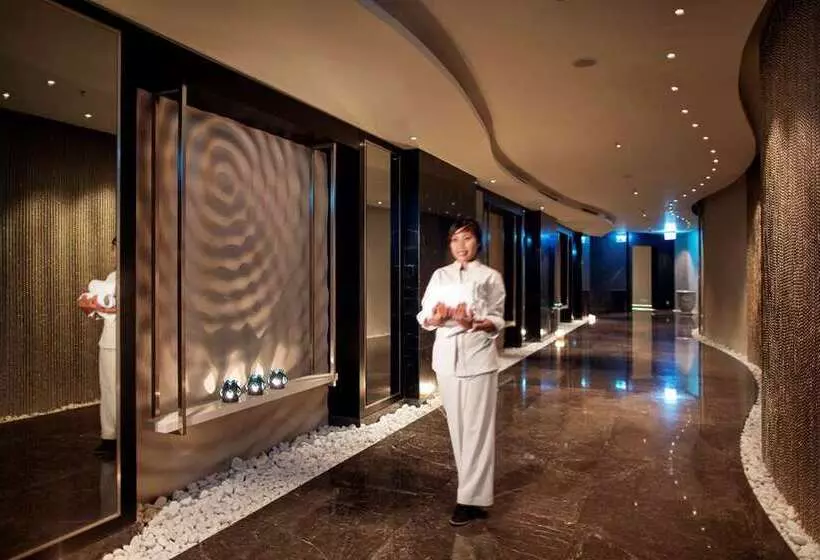 Hilton Istanbul Bomonti Hotel & Conference Center