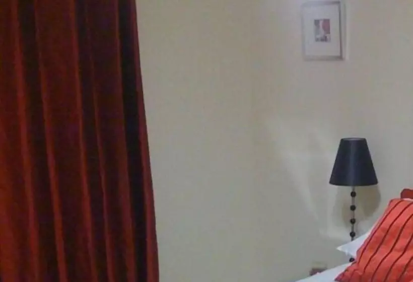 Inn Apple House Guesthouse Heathrow Airport