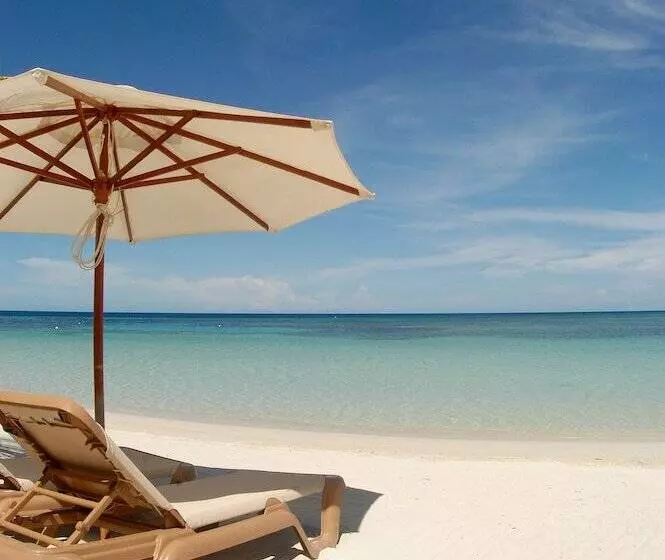 هتل Infinity Bay, Spa & Beach Resort