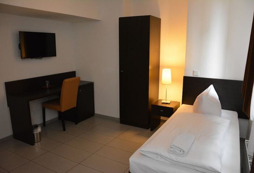 Mosel Hotel Frankfurt