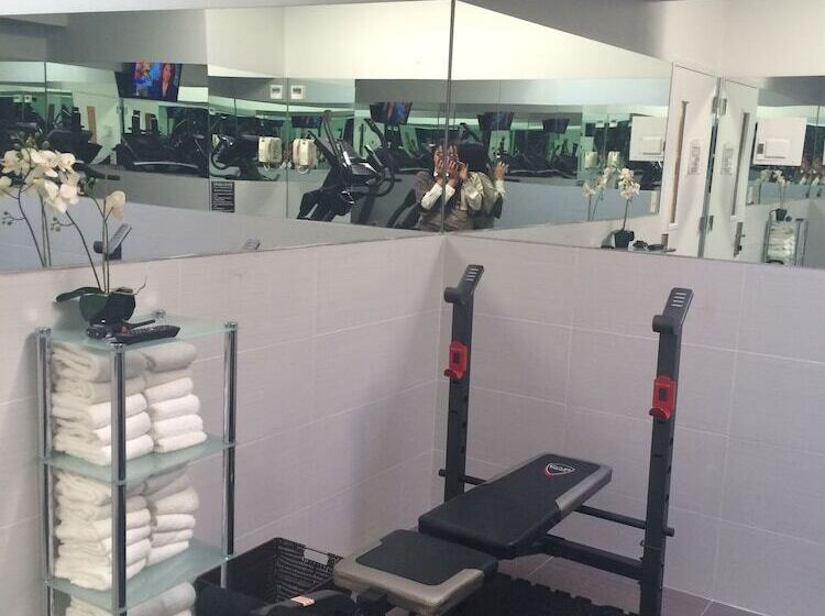 ホテル Pointe Plaza