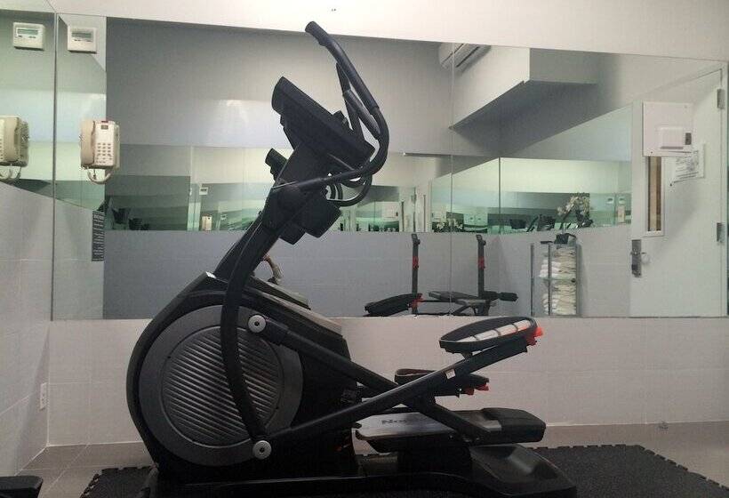 ホテル Pointe Plaza