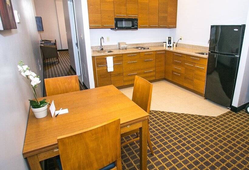 ホテル Pointe Plaza