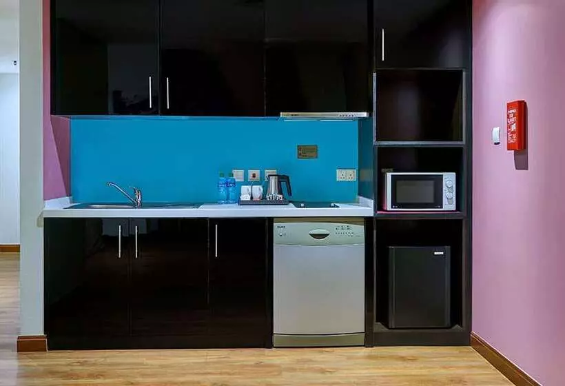 Ramada Hotel, Suites And Apartments By Wyndham Dubai Jbr