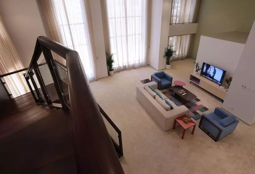 Ramada Hotel, Suites And Apartments By Wyndham Dubai Jbr