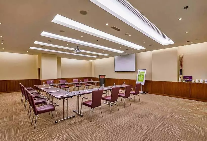 Ramada Hotel, Suites And Apartments By Wyndham Dubai Jbr