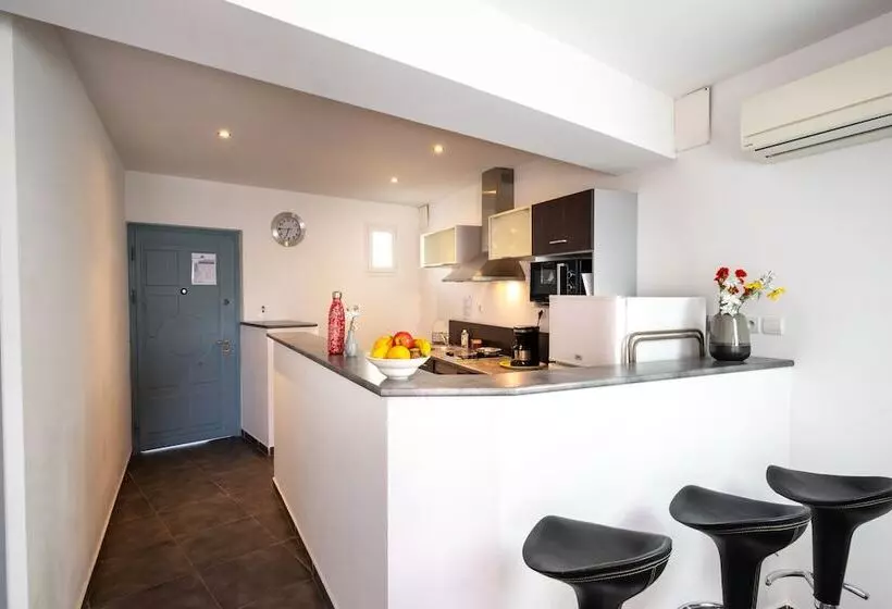 هتل Residence Le Saint Esteve