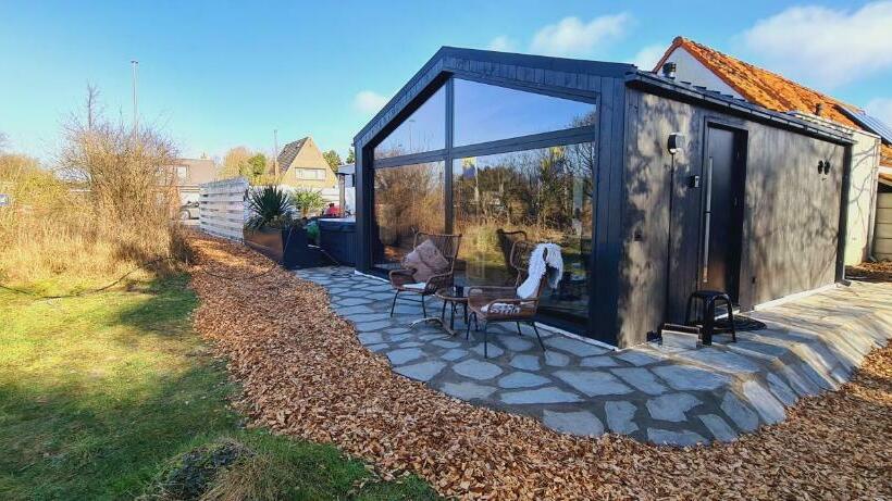 B&b Het Duinhuisje Met Jacuzzi, Gratis Parkeren, 2 Fietsen Te Leen, Airco